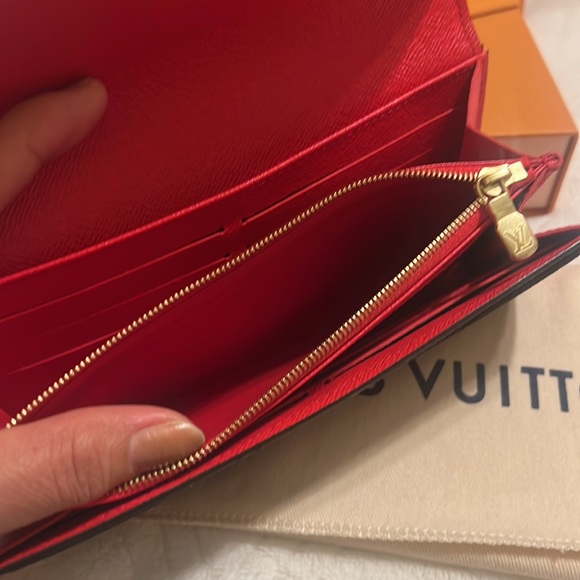 Louis Vuitton Sarah wallet - Picture 9 of 11
